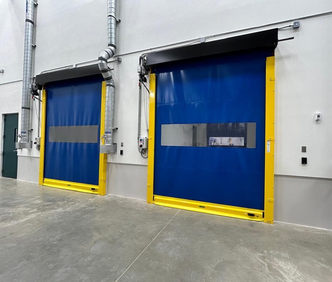 Puertas-rapidas-Multiequipos-Latinoamerica-operaciones-agiles-rapidas-y-eficientes-CEDIS-CADENA-DE-FRIO-ALMACENES-BODEGAS-industria-medica-electronica-farmaceutica ahorro energetico